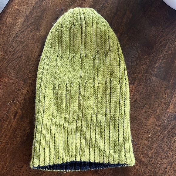 Peruvian alpaca reversible beanie cap - Picture 5 of 6